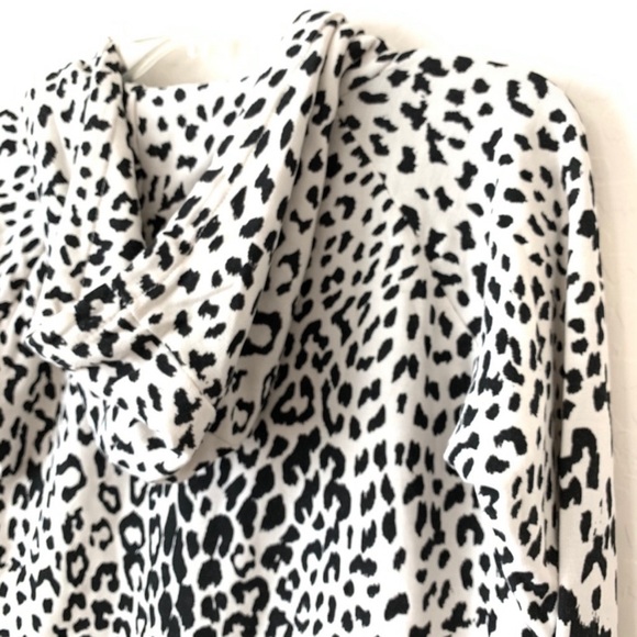 CHASER Hooded Sweatshirt Snow Leopard Cheetah Animal Print Hoodie Sz L/Large - Picture 8 of 10